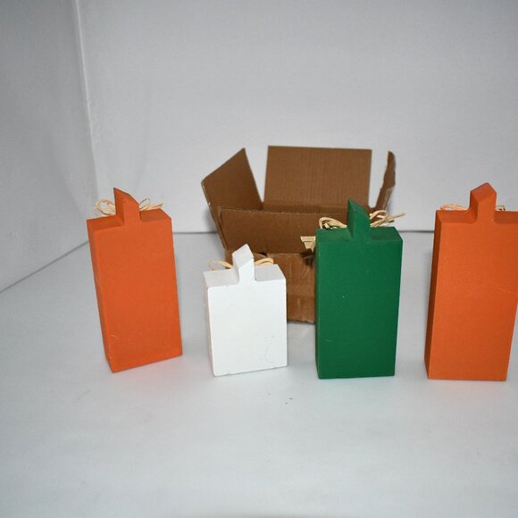 Super Holiday Halloween Decorations, 4PCS Wooden Boo Sign Block Tabletop Decorat - Picture 2 of 2